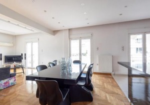 A Luxury & Comfortable Apt in Athens