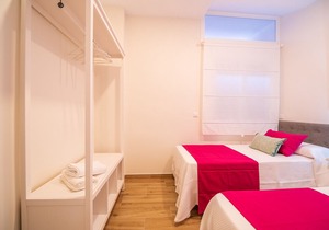 A&S Apartments Malaga-Free Parking and Wifi-a 500 Feria Malaga