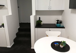 A trendy studio apartment: an easy stroll to CBD, Salamanca Market & waterfront!