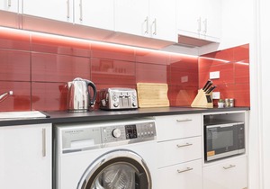 A trendy studio apartment: an easy stroll to CBD, Salamanca Market & waterfront!