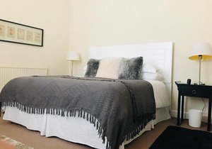 A Wee Cottage In Dunfermline