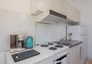 A2 apt near beach w patio parking and grill