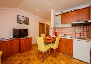 A2 apt with big balcony, sea view, parking and outside fireplace