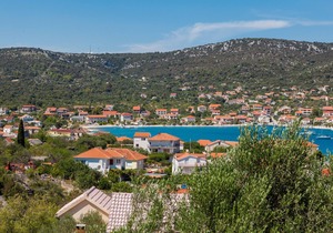 A5 - Modern apt with terrace, 3 min walk to beach