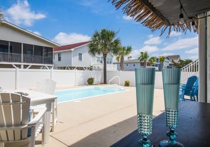 Absolutely Charming Coastal Cottage! Prime Location on the Island!