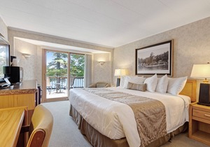Adorable, motel-style rental w/ shared dock & sports courts - dogs welcome!
