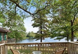 Adorable, motel-style rental w/ shared dock & sports courts - dogs welcome!