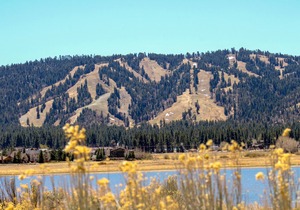 Adorable mountain home in great location with yard - dog-friendly