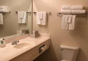 Affordability Meets Comfort in GuestHouse Kelso Longview! 3 Great Units