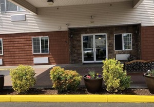 Affordability Meets Comfort in GuestHouse Kelso Longview! 3 Great Units