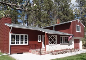 Affordable, Family Friendly, Charming 2 Bedroom Home In The City Of Custer.