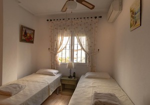 Aguas Nuevas Apartment Torrevieja, well located walk distacence to all amenities