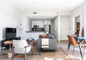 Airy San Carlos 2BR w/Rooftop Lounge, near Silicon Valley, by Blueground