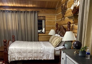 Alaska Eagle’s Nest Cabin - Wyoming Log Home