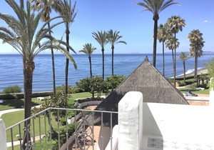 Alcazaba Beach: Frontline apartment