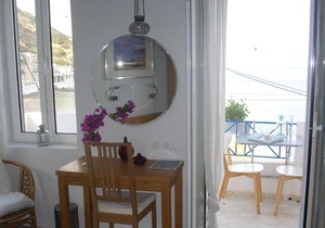 Alkistis Cozy By The Beach Apt In Ikaria Island, Therma 1st Floor