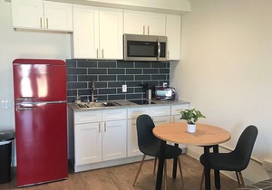 All Inclusive Studio that can sleep up to 4 people! Pool, Gym & Laundry onsite.