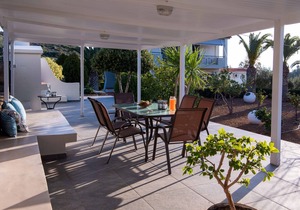 Almyros House I by the sea 3bd with garden & BBQ