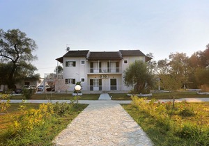 Alykes family resort
