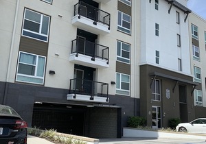 Amazing 2-Bedroom 2-Bath Luxury Apartment Near Disneyland