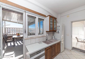 Amazing apartment in Kastel Kambelovac