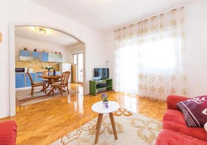 Amazing apartment in Kastel Kambelovac