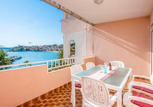 Amazing apartment in Igrane with WiFi