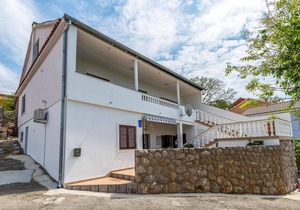 Amazing apartment in Jasenice with WiFi