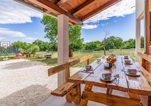 Amazing Apartment In Pula With Wifi