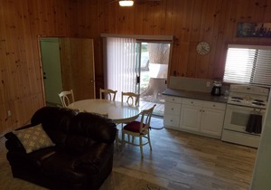 Amazing Get-Away on the Creek. Enjoy the sound of Christopher Creek steps away!