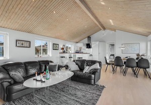 Amazing home in Faaborg with WiFi