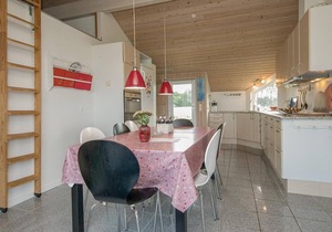 Amazing home in Storvorde with sauna