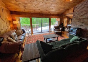Amazing lakefront home in the White Mountains with game room theater