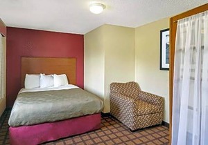 AmericInn by Wyndham Burlington