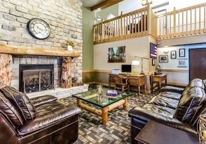 AmericInn by Wyndham Hampton