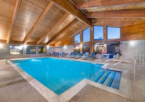 AmericInn by Wyndham Dickinson