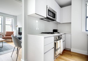 Ample Allston 2BR w/W/D in basement