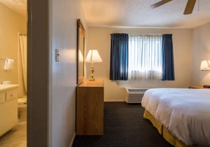 AN ADVENTURE AWAITS! 2 SPACIOUS UNITS, POOL, COMPLIMENTARY BREAKFAST!