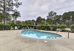 Anderson Creek Resort Condo on Golf Course with Pool
