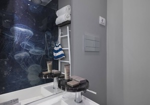 Anjoy & Bleev Rooms | OWL | Queen French bed room