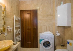 Ap.19 Linda Residence
