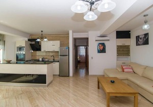 Ap.19 Linda Residence