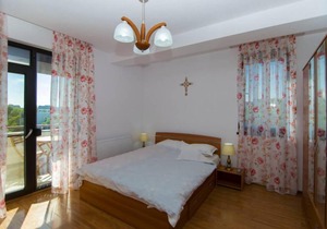 Ap.19 Linda Residence