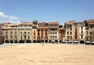 Apartaments Vicus 1 con vistas a la Plaza Mayor de Vic