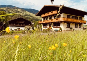 Apartment 1 with Mountain View, Garden & Wi-Fi