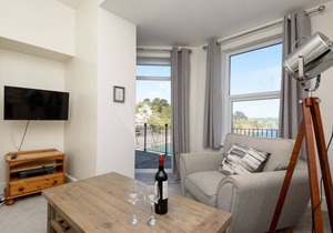 Apartment ∙ 3 bedrooms ∙ 6 guests