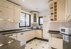 Apartment "Casa Blanca 4" with Sea View, Terrace, A/C & Wi-Fi