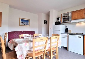 Apartment for 8 with balcony, near shops and slopes, ski locker