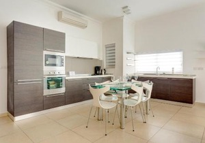 Apartment In Fort Cambridge with Pool