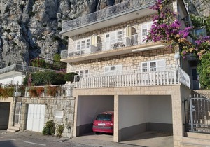 Apartment Ivan - with parking : A2(2) bungalov - Omis, Riviera Omis, Croatia